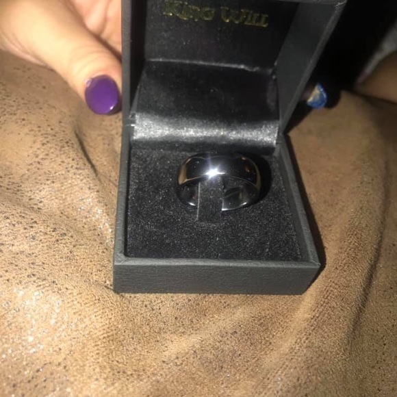 Men’s ring - Picture 3 of 3